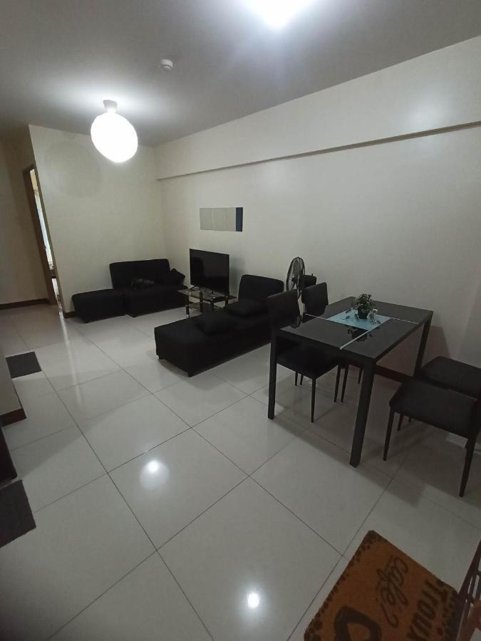 Acacia Estates Taguig Aparthotel Манила Екстериор снимка